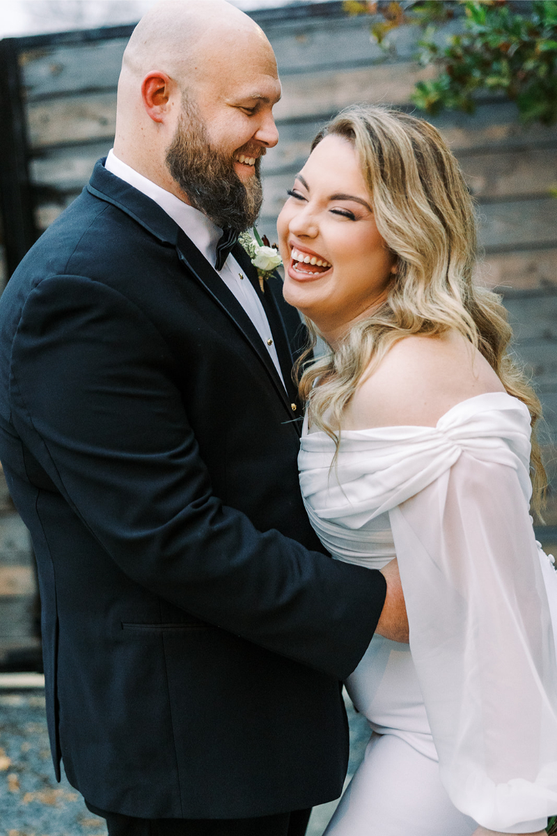 How to stay present on your wedding day