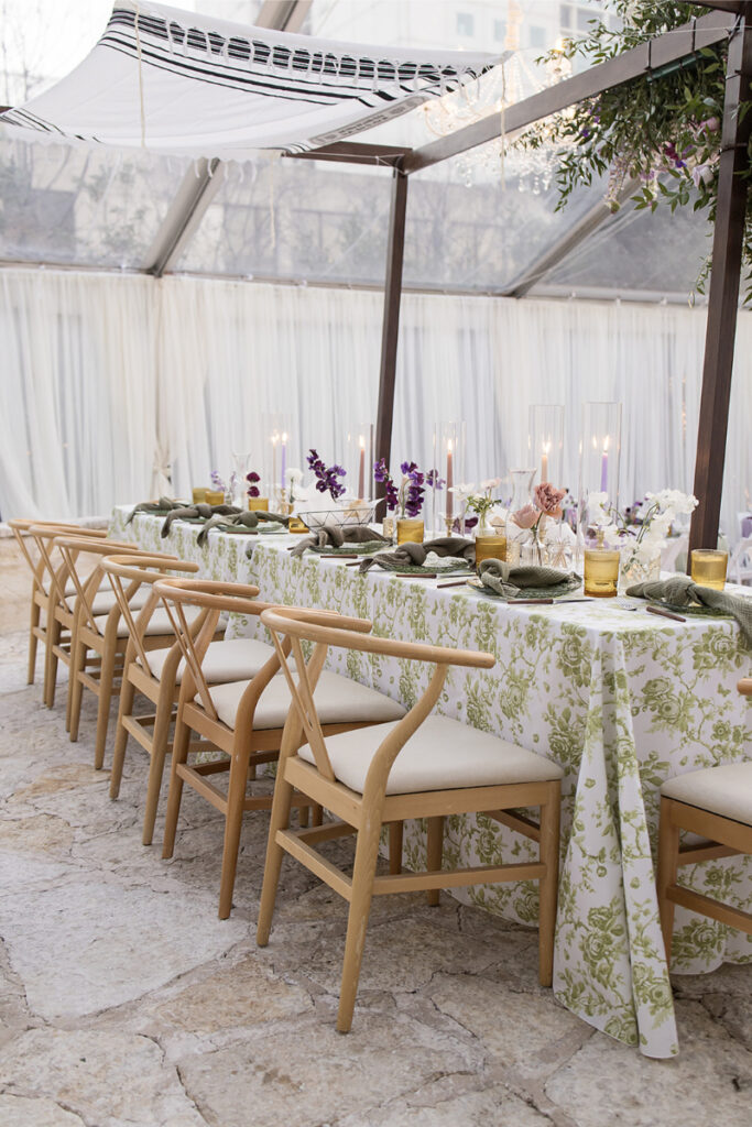 A courtyard coffee shop wedding at The Allen House